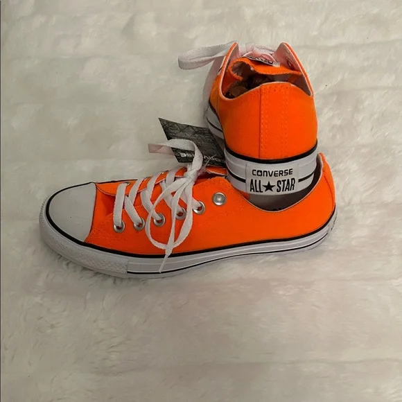Converse Bright Orange Sneakers Women’s 7 Men’s 5 - Picture 3 of 5